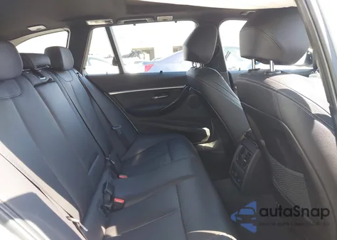 2017 BMW 330I xDrive z USA, uszkodzony, nr VIN WBA8K3C58HK679325